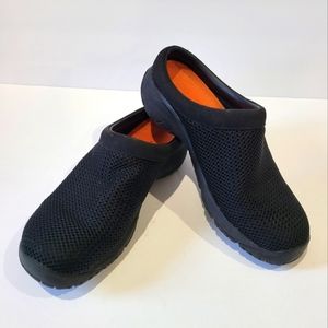Merrell Encore Breeze slip on size 6 black